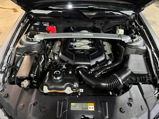 Ford Mustang Convertible image 6