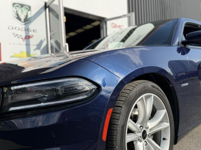 Dodge Charger image 2