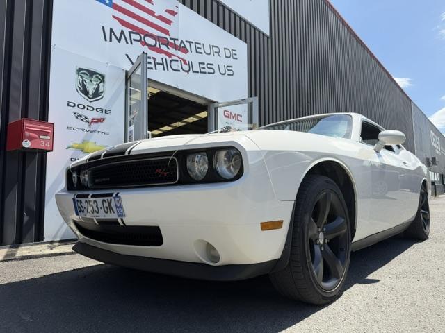 Dodge Challenger image 2