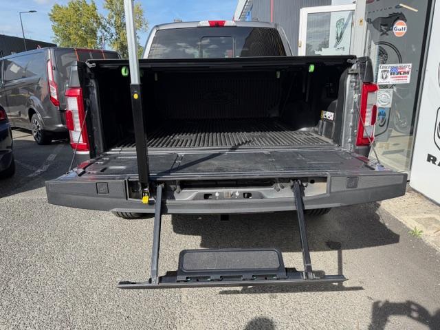 Ford F 150 image 9