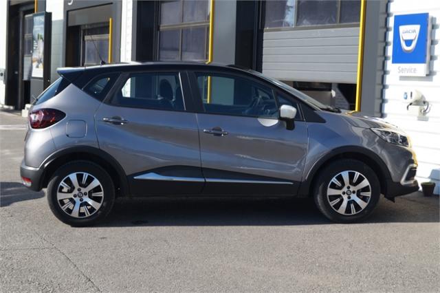 Renault Captur image 1
