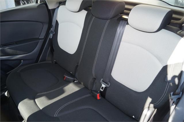 Renault Captur image 9