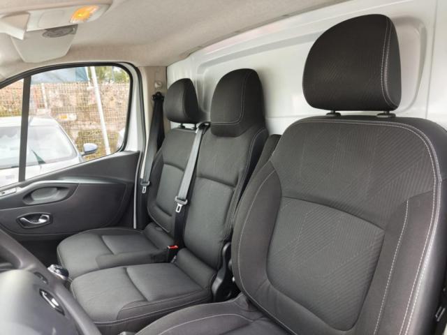 Renault Trafic image 1