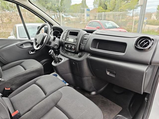 Renault Trafic image 7