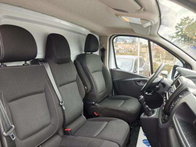 Renault Trafic image 8