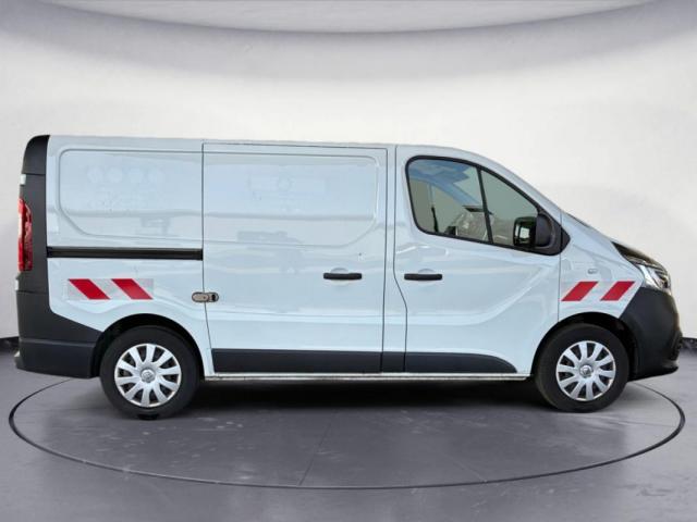 Renault Trafic image 1