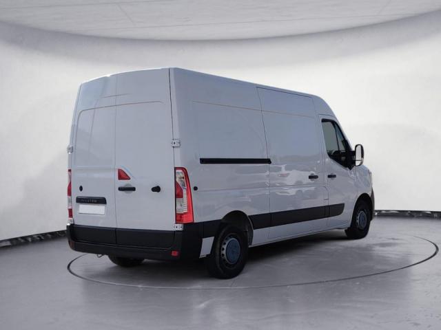 Renault Master image 1
