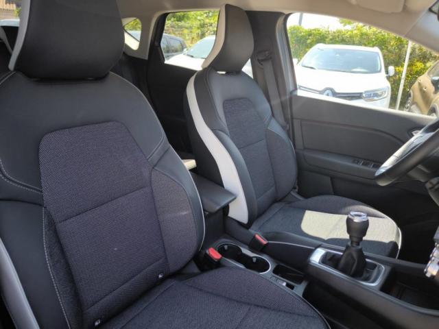 Renault Captur image 9