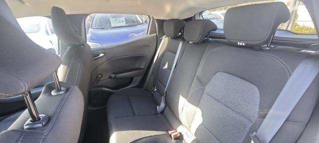 Renault Clio image 2