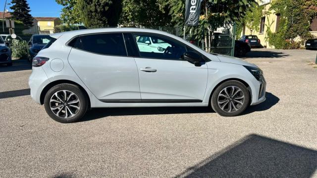 Renault Clio image 6
