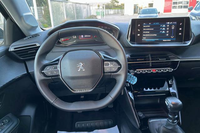 Peugeot 208 image 7
