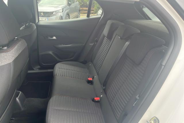 Peugeot 2008 image 9