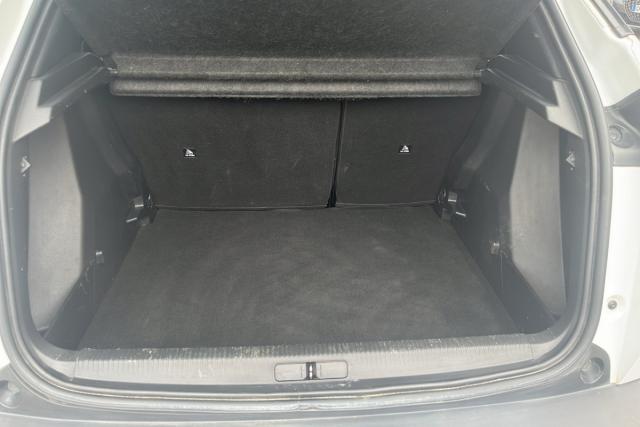 Peugeot 2008 image 7