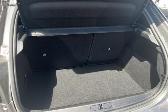 Peugeot 208 image 1
