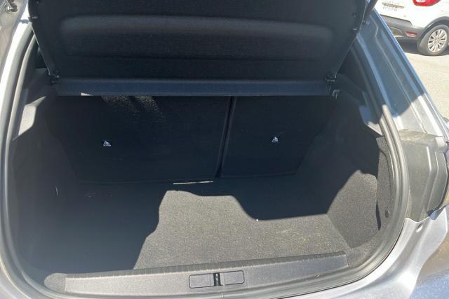 Peugeot 208 image 6