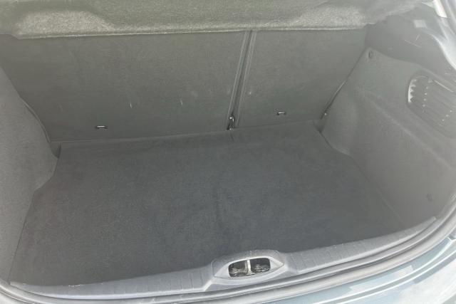 Peugeot 208 image 9
