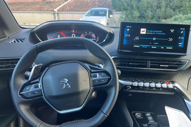 Peugeot 5008 image 9