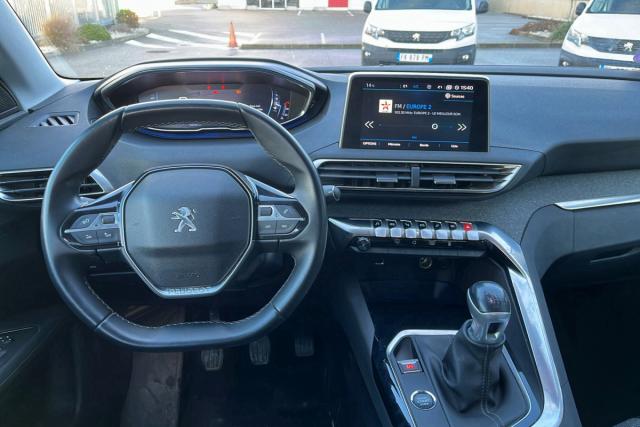 Peugeot 3008 image 1