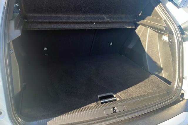 Peugeot 2008 image 2