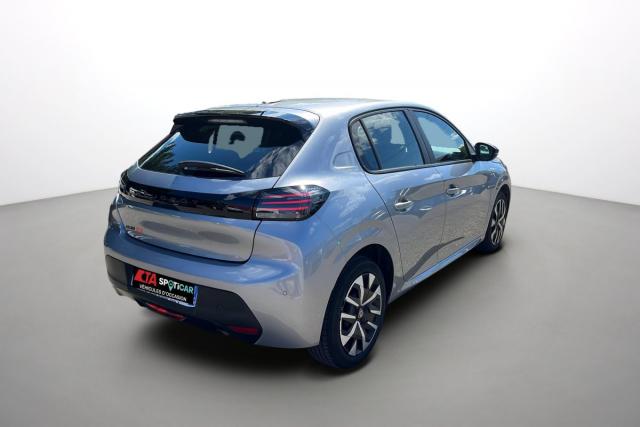 Peugeot 208 image 8