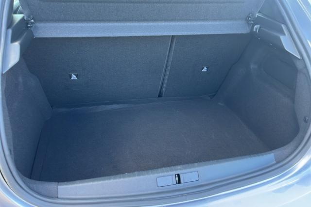 Peugeot 208 image 7