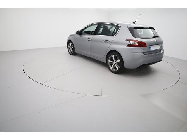 Peugeot 308 image 6