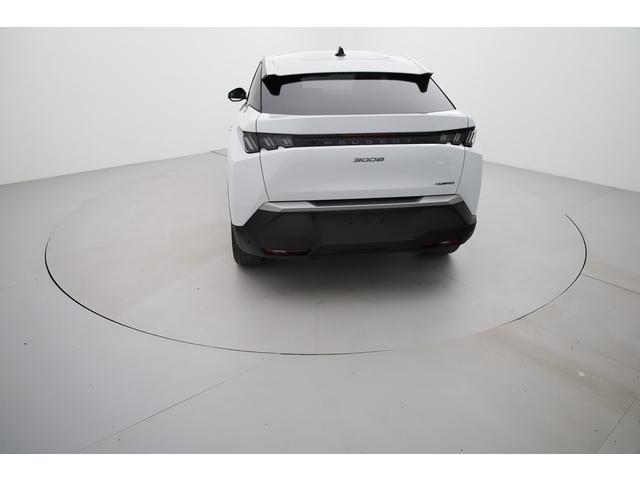 Peugeot 3008 image 2