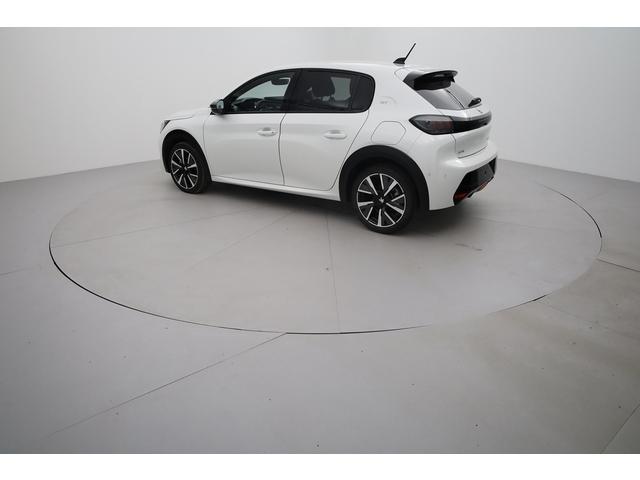 Peugeot 208 image 6
