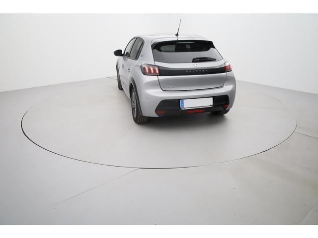 Peugeot 208 image 9