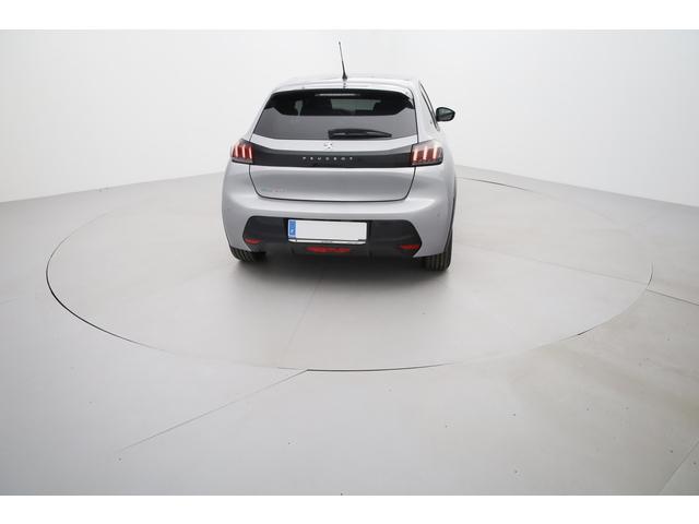 Peugeot 208 image 7