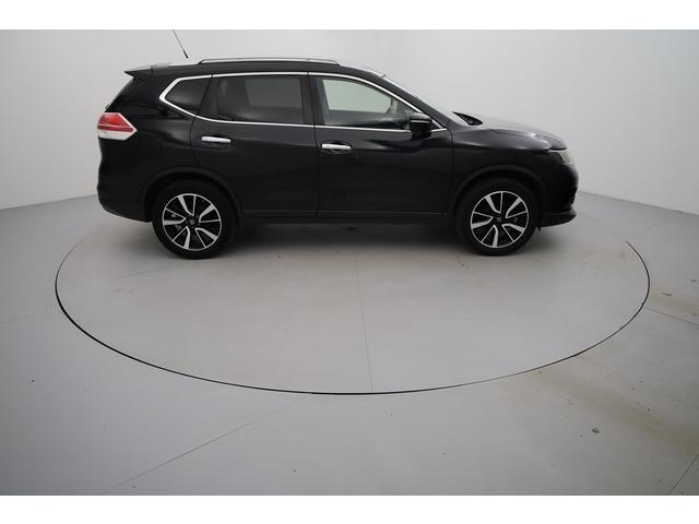 Nissan X-Trail image 8