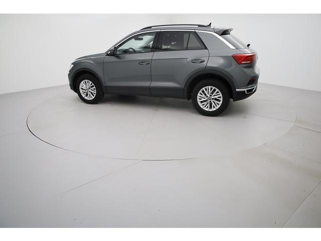 Volkswagen T-Roc image 6