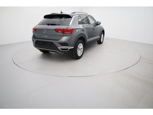 Volkswagen T-Roc image 8