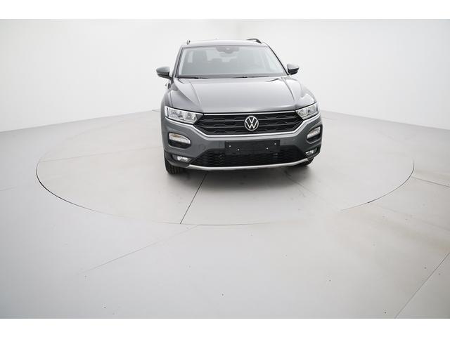 Volkswagen T-Roc image 2
