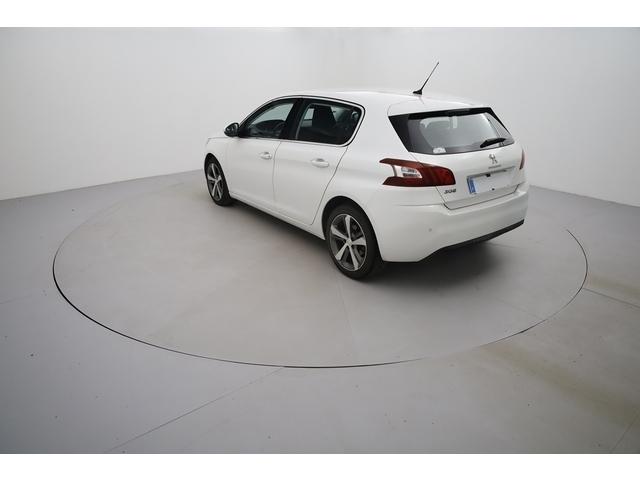 Peugeot 308 image 2