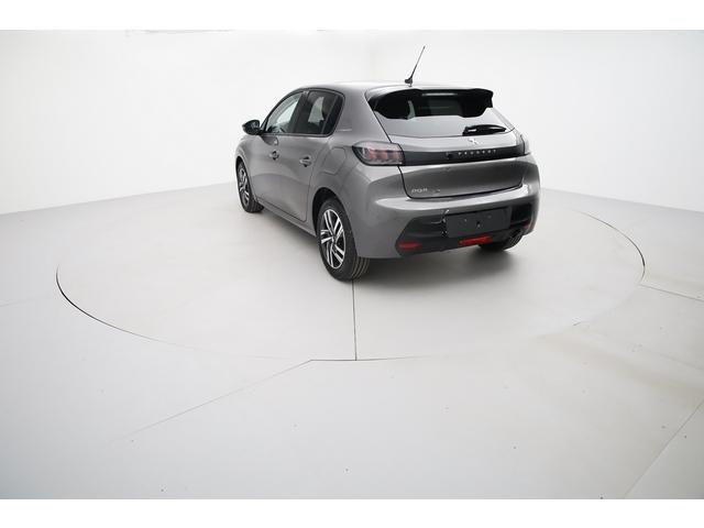 Peugeot 208 image 7