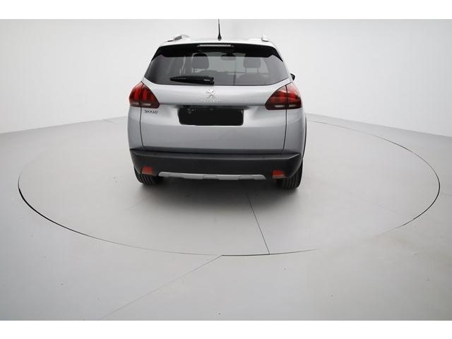 Peugeot 2008 image 1