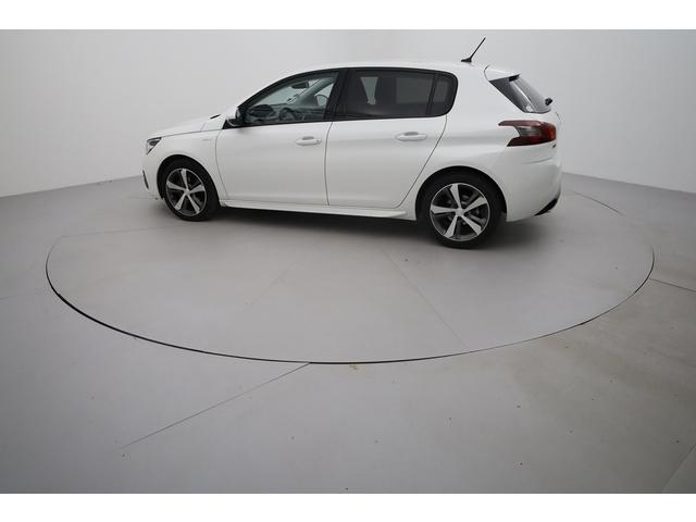 Peugeot 308 image 1