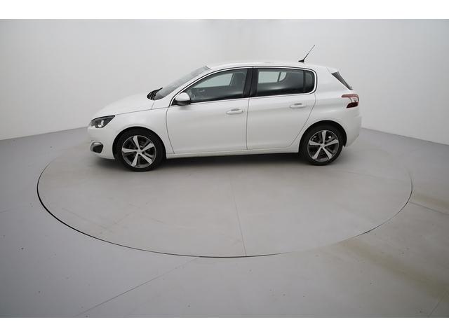 Peugeot 308 image 1