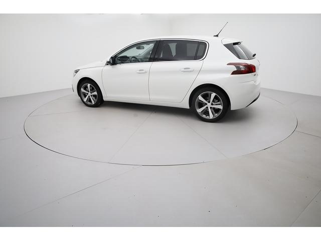 Peugeot 308 image 1