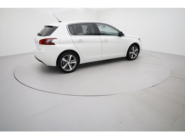 Peugeot 308 image 3