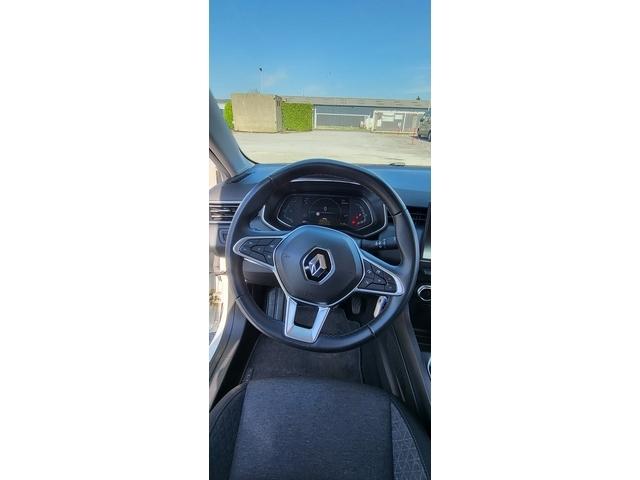 Renault Clio image 9