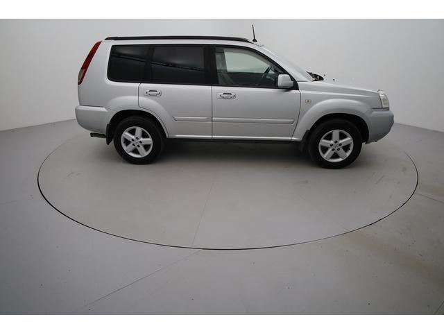 Nissan X-Trail image 5
