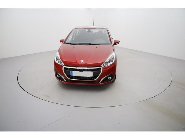 Peugeot 208 image 1