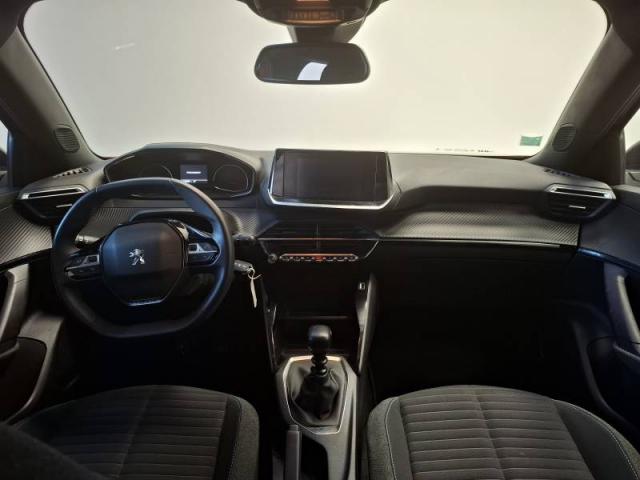 Peugeot 2008 image 1