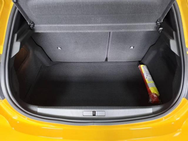 Peugeot 208 image 6