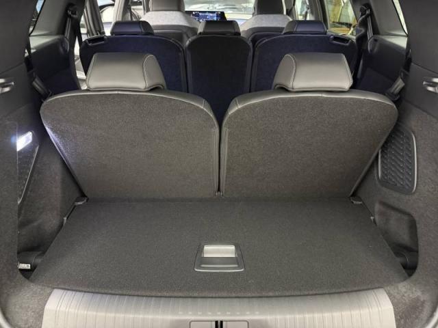 Peugeot 5008 image 2