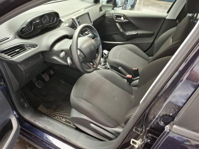 Peugeot 208 image 9