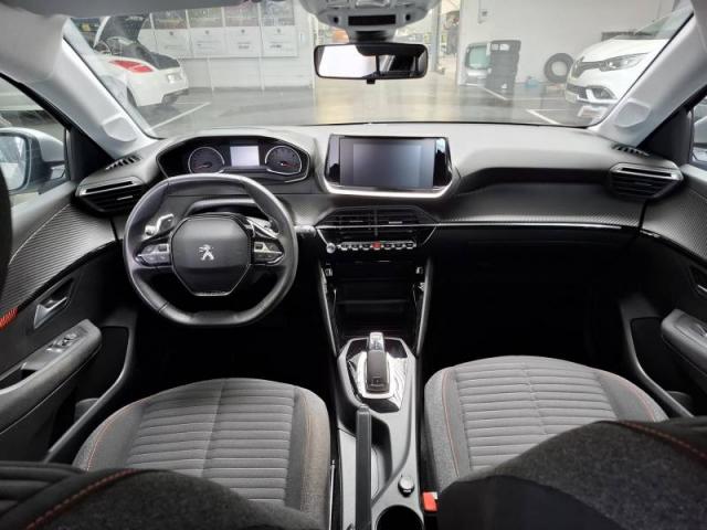 Peugeot 208 image 7