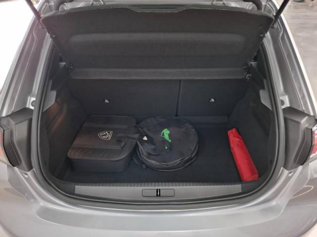 Peugeot 208 image 2